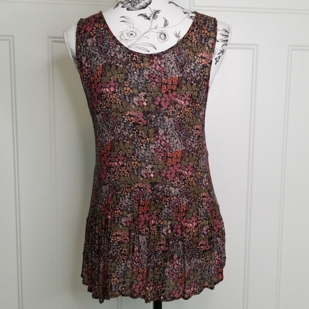 Floral Tank - Picture 4 of 8